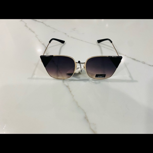 Giselle Cat Eye Sunglasses - Picture 2 of 4
